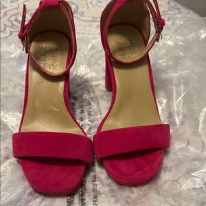 Women hot pink block heels sandals!!!